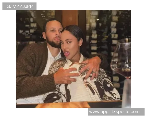 美媒分享库里一家六口温馨聚餐瞬间时光荏苒令人感慨不已 美媒分享库里一家六口温馨聚餐瞬间时光荏苒令人感慨不已