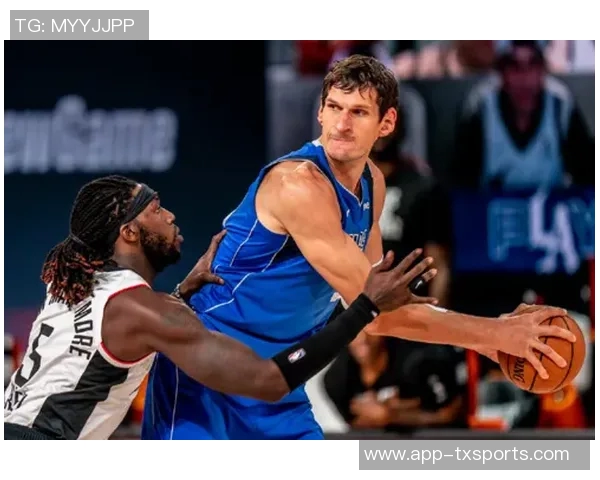 阿贾半场表现抢眼独揽17分7板2帽阿德巴约状态低迷仅得4分4板