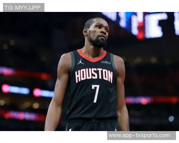 杜兰特强调申京的重要性期待他在内线突破和三分投射中发挥更大作用 杜兰特强调申京的重要性期待他在内线突破和三分投射中发挥更大作用