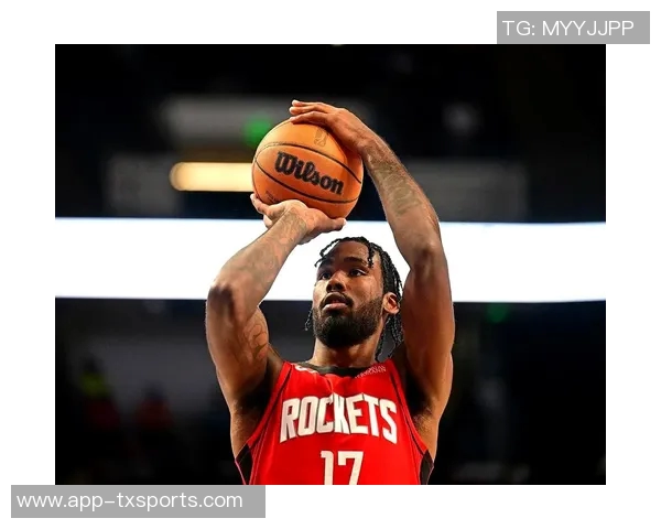 卢克肖遭遇伤病困扰第22分钟被迫离场马兹拉维紧急替换出战